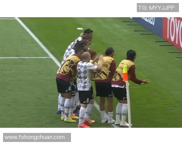 足球三大巨星同框合影 展现无敌球场魅力与友谊情深